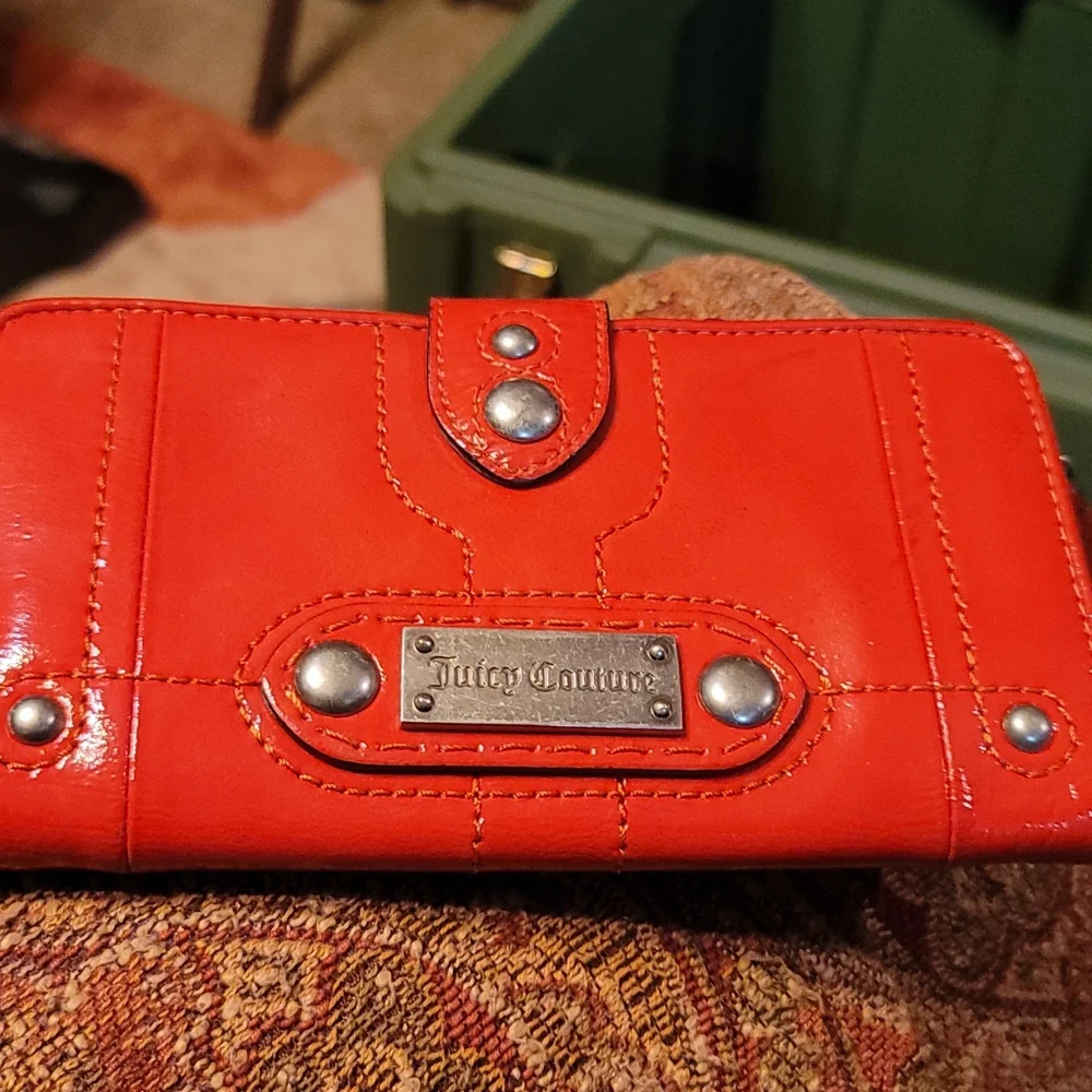 Wallet - Picture 1 of 7